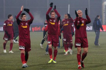 CFR a fost primită ca o învingătoare de fani